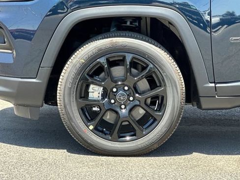 New 2026 Jeep Compass Latitude AWD/4WD image 24
