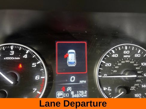 Used 2025 Subaru Crosstrek 2.5i Premium AWD/4WD image 17