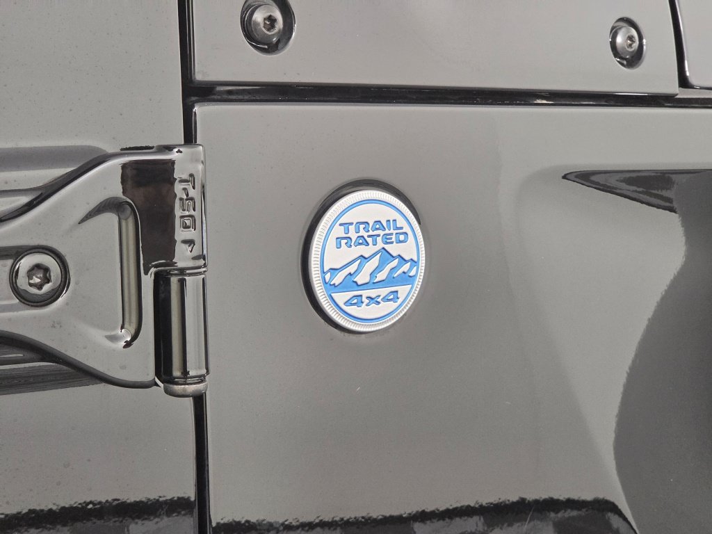 Used 2024 Jeep Wrangler Unlimited Sahara AWD/4WD image 41