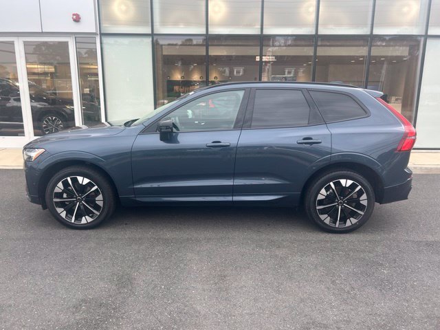 Used 2026 Volvo XC60 B5 Plus AWD/4WD image 2