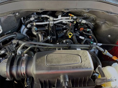 Used 2022 Ford Explorer XLT w/ Class IV Trailer Tow Package image 32