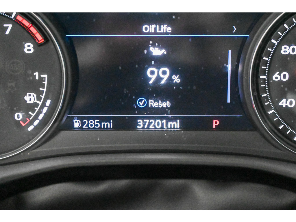 Used 2024 Cadillac XT5 Premium Luxury w/ Technology Package AWD/4WD image 38