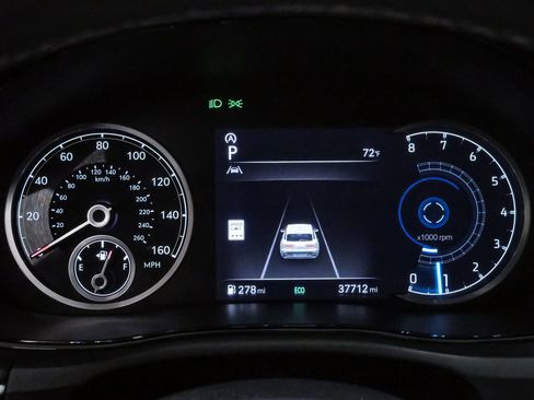 Certified 2023 Genesis GV70 2.5T AWD/4WD image 21