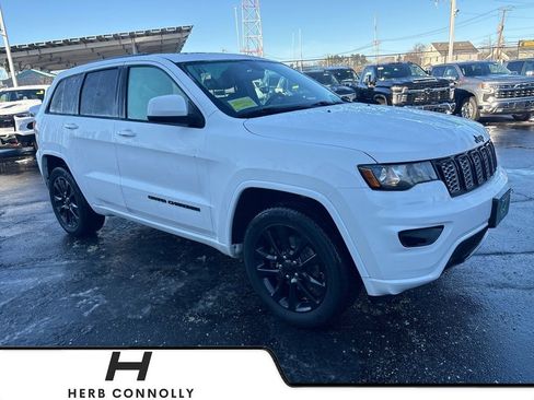 Used 2019 Jeep Grand Cherokee Altitude image 1