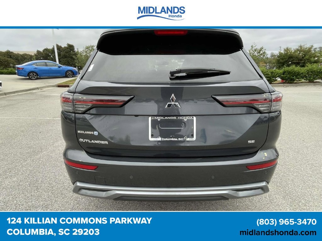Used 2025 Mitsubishi Outlander SE FWD image 5
