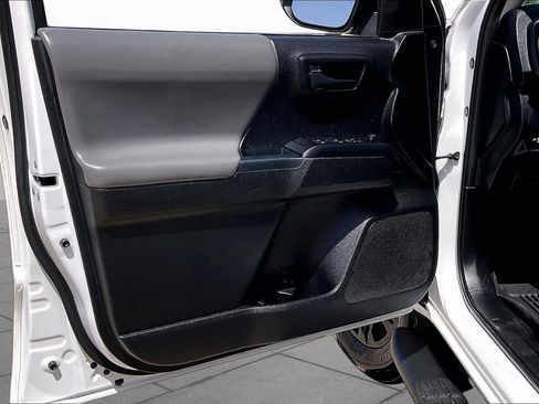 Used 2021 Toyota Tacoma SR w/ SR Convenience Package RWD image 20