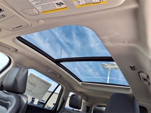 New 2025 Lincoln Aviator Reserve w/ Illumination Package image 4