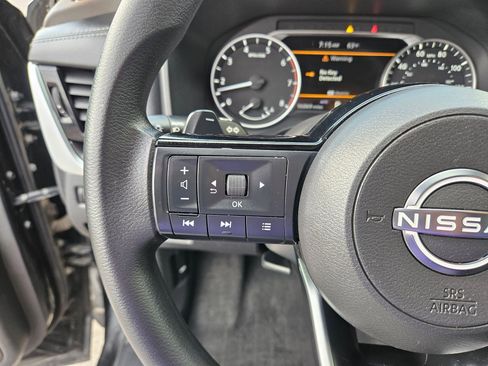 Used 2022 Nissan Rogue SV AWD/4WD image 19