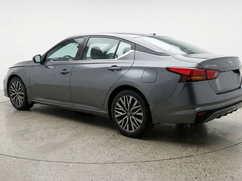 Used 2025 Nissan Altima 2.5 SV FWD image 6