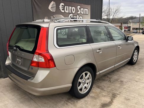 Used 2009 Volvo V70 image 8