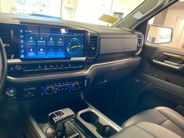 Used 2024 Chevrolet Silverado 1500 LT Trail Boss w/ Convenience Package II AWD/4WD image 12