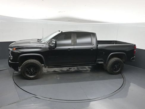 Used 2024 Chevrolet Silverado 2500 ZR2 w/ Technology Package AWD/4WD image 45