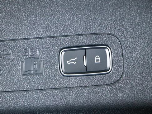 Used 2022 Lincoln Aviator Reserve w/ Equipment Group 201A AWD/4WD image 32