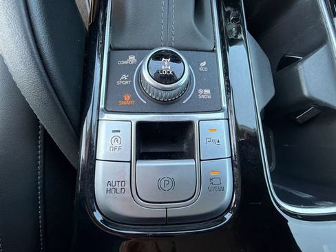 Used 2022 Kia Telluride SX w/ SX Prestige Package AWD/4WD image 31