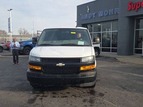 Used 2019 Chevrolet Express 2500 w/ Driver Convenience Package image 11