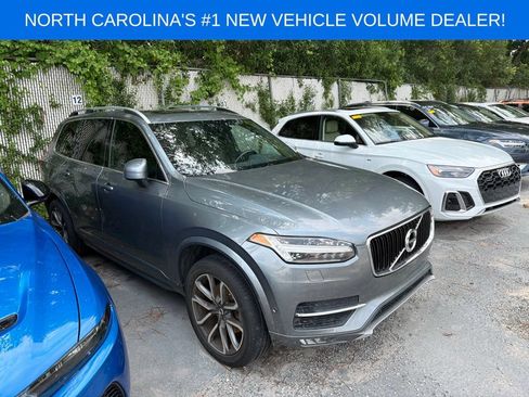 Used 2018 Volvo XC90 T6 Momentum w/ Convenience Package AWD/4WD image 1