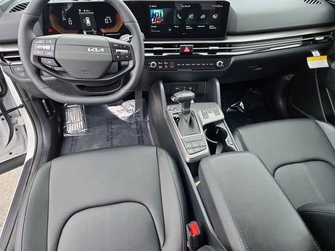 New 2026 Kia Sportage EX FWD image 19