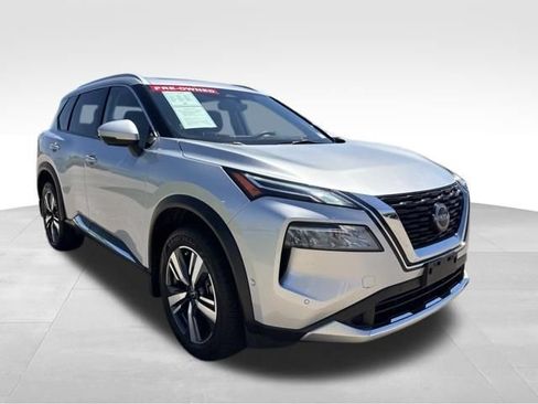 Used 2023 Nissan Rogue Platinum w/ Platinum Premium Package FWD image 5