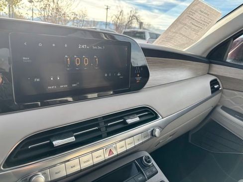 Used 2022 Hyundai Palisade Calligraphy image 21