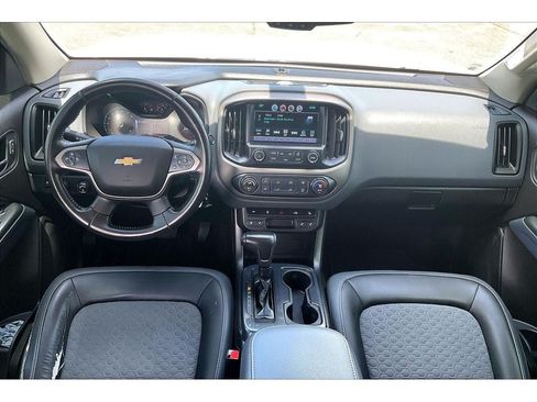 Used 2017 Chevrolet Colorado Z71 AWD/4WD image 17
