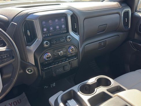 Used 2020 GMC Sierra 1500 Elevation w/ Elevation Value Package image 9