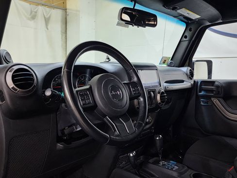 Used 2013 Jeep Wrangler Sport AWD/4WD image 11