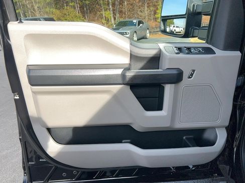 Used 2021 Ford F250 XL w/ STX Appearance Package image 12