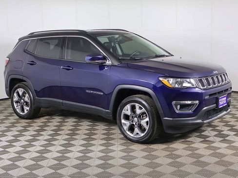 Used 2018 Jeep Compass Limited w/ Navigation Group image 2