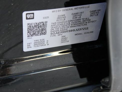 Used 2025 Buick Enclave Sport Touring image 31