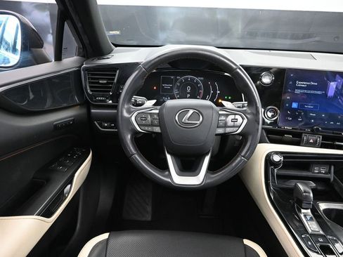 Used 2022 Lexus NX 250 FWD image 29