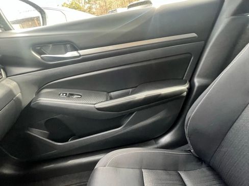 Used 2022 Nissan Altima 2.5 SV image 36