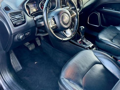 Used 2018 Jeep Compass Limited w/ Navigation Group image 12