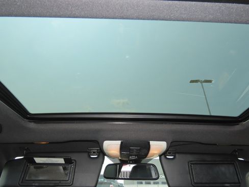 Used 2008 Mercedes-Benz C 350 Sport image 22
