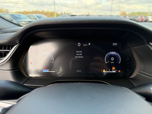 New 2025 Jeep Grand Cherokee Altitude image 24