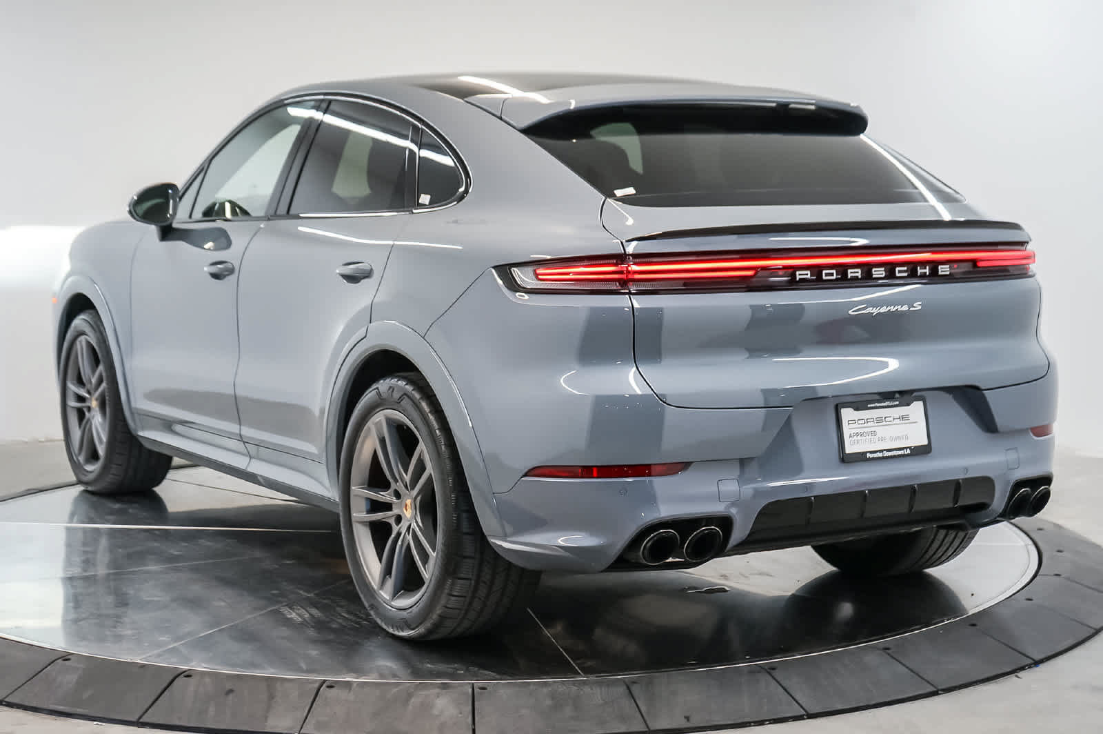 Certified 2024 Porsche Cayenne S AWD/4WD image 3