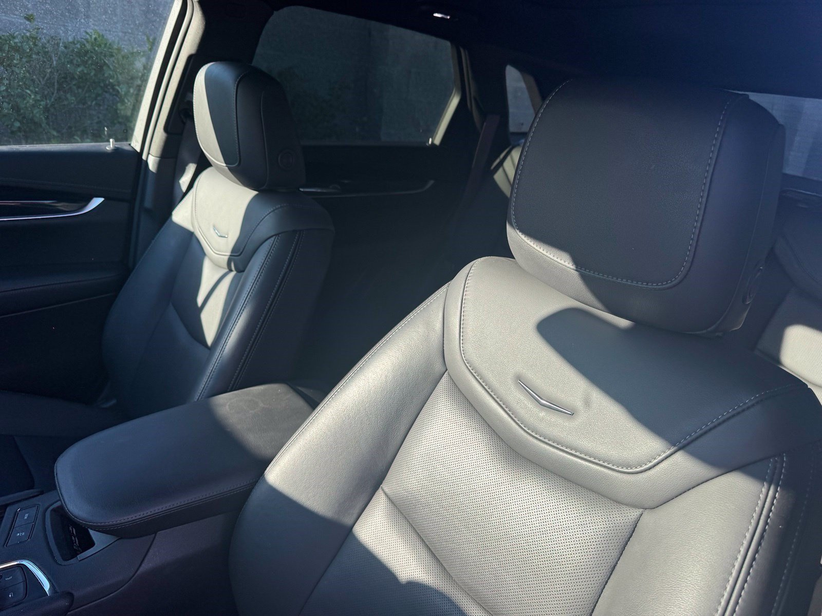 Used 2024 Cadillac XT5 Premium Luxury w/ LPO, Floor Liner Package AWD/4WD image 19