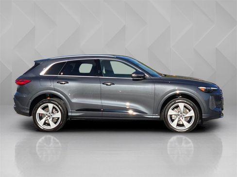 New 2025 Audi Q5 Premium Plus image 7