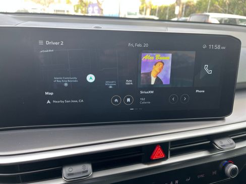 Used 2024 Kia Sorento S image 21