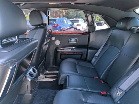 Used 2013 Rolls-Royce Ghost RWD image 16