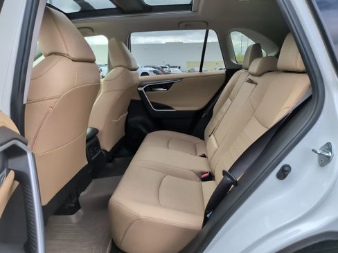 Used 2019 Toyota RAV4 Limited w/ Advanced Technology Package AWD/4WD image 10