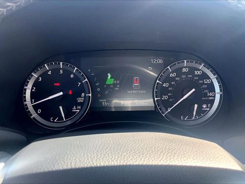 Used 2020 Toyota Highlander XLE image 26