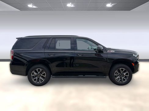 Used 2022 Chevrolet Tahoe Z71 w/ Luxury Package AWD/4WD image 8