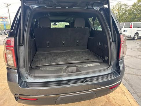 Used 2021 Chevrolet Suburban RST w/ Luxury Package image 10