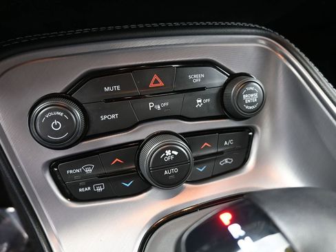 Used 2023 Dodge Challenger SXT w/ Plus Package image 19