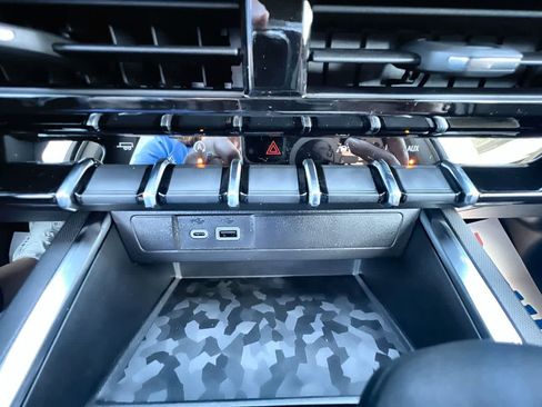 New 2026 GMC Canyon Elevation image 18