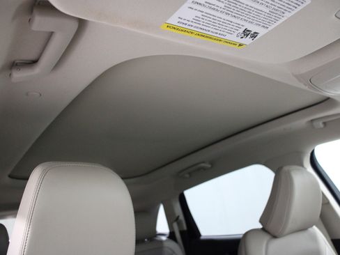 Used 2022 Lincoln Nautilus Reserve image 28