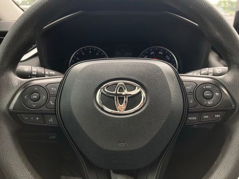 Certified 2021 Toyota RAV4 XLE w/ Convenience Package FWD image 17