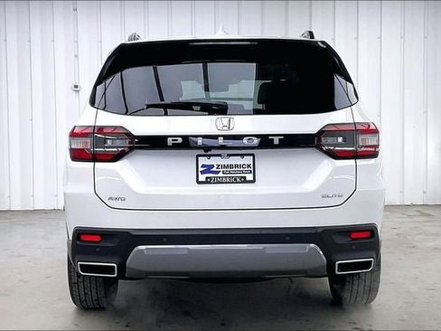 New 2026 Honda Pilot Elite image 4
