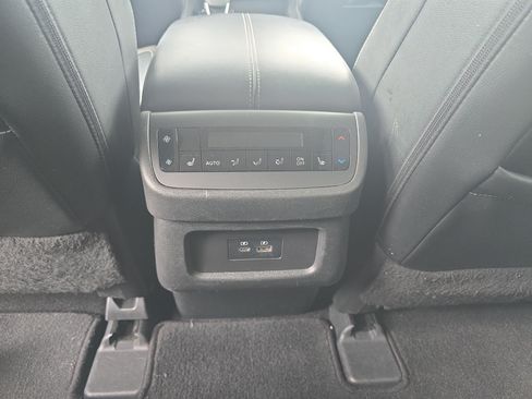 Used 2023 Nissan Pathfinder SL w/ SL Premium Package AWD/4WD image 12