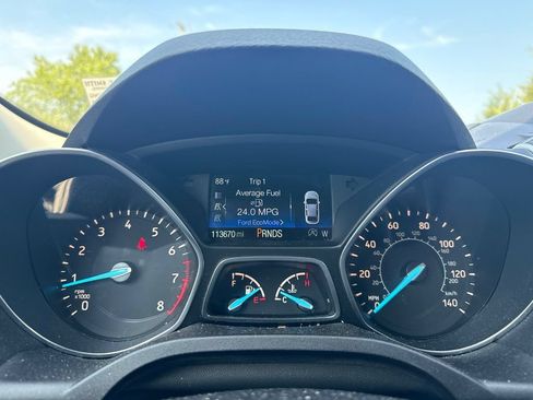 Used 2018 Ford Escape SE w/ SE Sync 3 Package FWD image 10